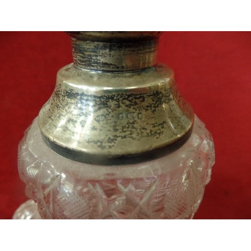 28 - A LARGE CUT GLASS VICTORIAN SCENT BOTTLE WITH SILVER COLLAR, LONDON HALLMARK, HENRY PERKINS & SONS -... 