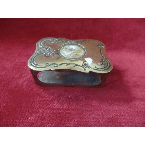 78 - A COLLECTION OF 6 VINTAGE MATCHBOX HOLDERS AND A LADIES CIGARETTE CASE. INCLUDES A MATCHBOX HOLDER W... 