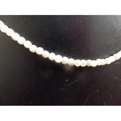 52 - A REAL MOONSTONE BEAD NECKLACE WITH BARREL CLASP - 41CM