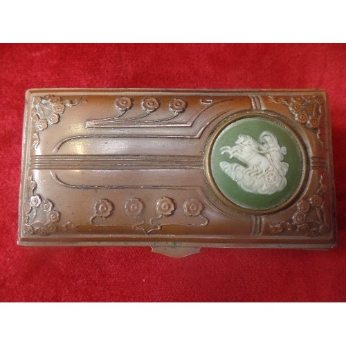 205 - AN ART NOUVEAU COPPER TRINKET BOX, CIRCA 1910, WITH AN INSET GREEN JASPER TYPE PANEL OF HORSES AND C... 