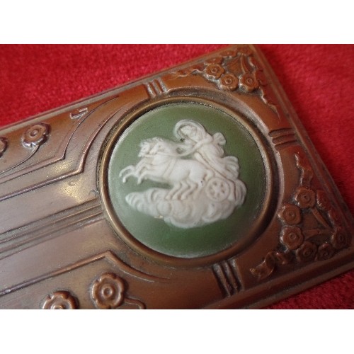 205 - AN ART NOUVEAU COPPER TRINKET BOX, CIRCA 1910, WITH AN INSET GREEN JASPER TYPE PANEL OF HORSES AND C... 