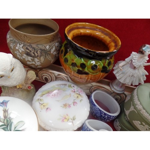 277 - COLLECTION OF CERAMICS INCLUDING 3 PIECES OF WEDGWOOD GREEN JASPER, AN EDWARDIAN LANGLEY WARE POT DE... 