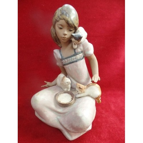 196 - A RARE LLADRO NAO PORCELAIN FIGURE 