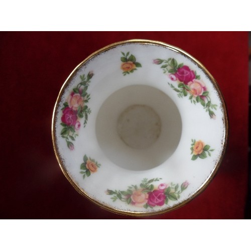 230 - ROYAL ALBERT OLD COUNTRY ROSES BONE CHINA VASE - 23CM