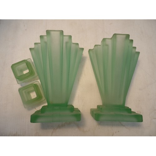 297 - A PAIR OF 1930'S ART DECO GREEN FROSTED GLASS VASES BY BAGLEY WITH SQUARE FLOWER FROG INSERTS - 16CM