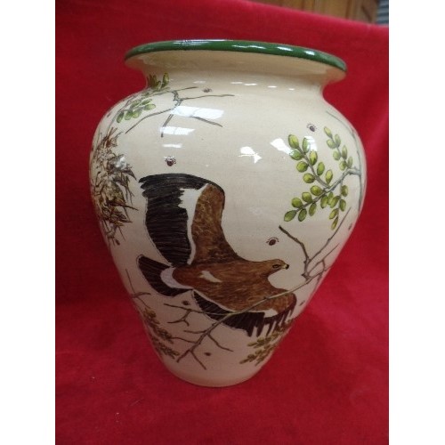 165 - A LARGE AFRICAN STUDIO POTTERY VASE - HAND POTTED AND HAND PAINTED WITH LESSER SPOTTED EAGLES AMONGS... 