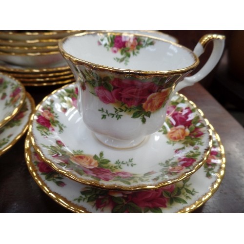 234A - A ROYAL ALBERT OLD COUNTRY ROSES TEA SERVICE INCLUDING TEAPOT, MILK, SUGAR, 6 CUPS, SAUCERS AND SIDE... 