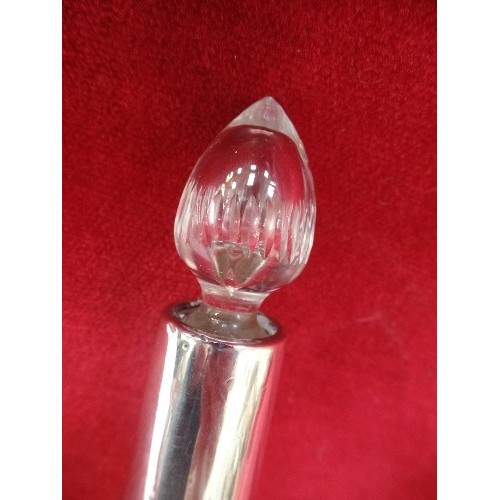 29A - A CUT GLASS AND STERLING SILVER SCENT BOTTLE - LONDON 1914 - 16CM