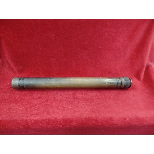 90 - A HEAVY 1944 WW2 MILITARY ISSUE OTTWAY ARTILLERY SIGHTING SCOPE, PATT 1132, 20 INCHES LONG, WITH FUL... 