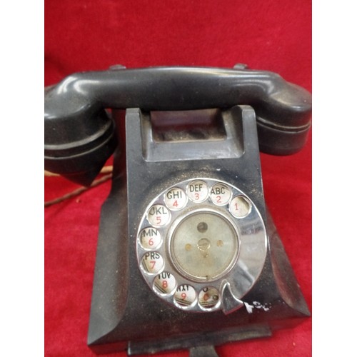 91 - A 1940'S, GPO 300 SERIES BLACK BAKELITE DIAL TELEPHONE - IN GOOD CONDITION WITH ITS 