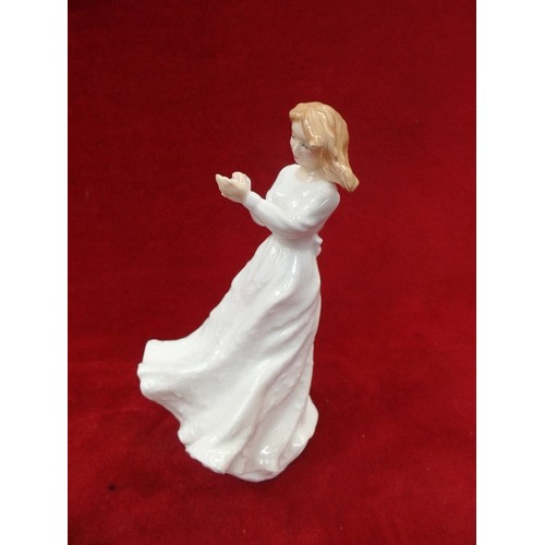 120 - A FINE ROYAL DOULTON BONE CHINA FIGURE 