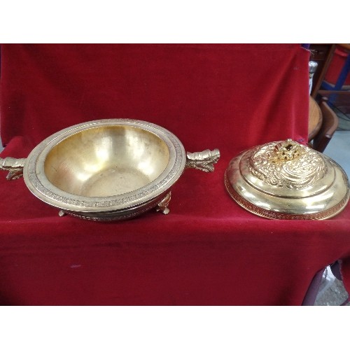 135 - A VERY LARGE LATE 20TH CENTURY CHINESE GILDED METAL CENSER BOWL, OR TEMPLE BOWL FOR FOOD OFFERINGS. ... 