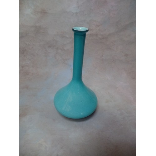 203 - A BEAUTIFUL 20TH CENTURY SCANDINAVIAN TURQUOISE CASED GLASS VASE - 34CM