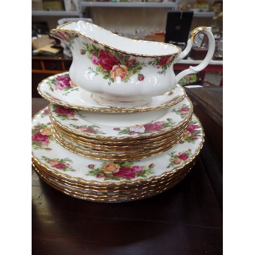 233 - ROYAL ALBERT OLD COUNTRY ROSES DINNER SERVICE - MOSTLY UNUSED CONDITION, SOME WITH ORIGINAL SHOP PRI... 