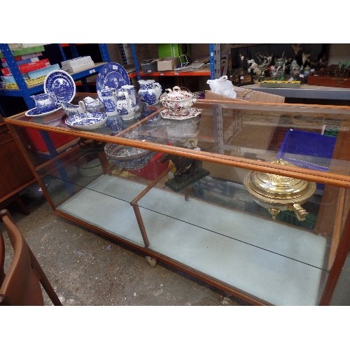 255 - MID CENTURY SHOP COUNTER CABINET WITH GLASS SHELF - HALF ROUND MOULDING FRAMEWORK