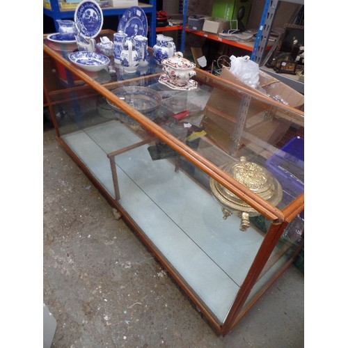 255 - MID CENTURY SHOP COUNTER CABINET WITH GLASS SHELF - HALF ROUND MOULDING FRAMEWORK