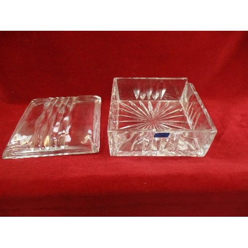 291A - A LEAD CRYSTAL TABLE BOX BY VIOLETTA POLAND, WITH LABEL - 18CM X 9CM - CHIP TO ONE CORNER OF BASE