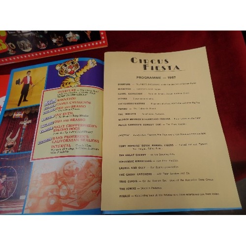 302 - A GOOD COLLECTION OF CIRCUS PROGRAMMES 1970'S TO 90'S INC AUSTEN BROTHERS, RUSSIAN CIRCUS, CIRCUS WO... 