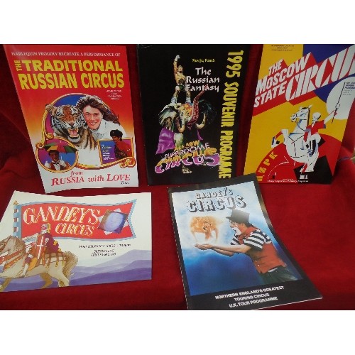 302 - A GOOD COLLECTION OF CIRCUS PROGRAMMES 1970'S TO 90'S INC AUSTEN BROTHERS, RUSSIAN CIRCUS, CIRCUS WO... 