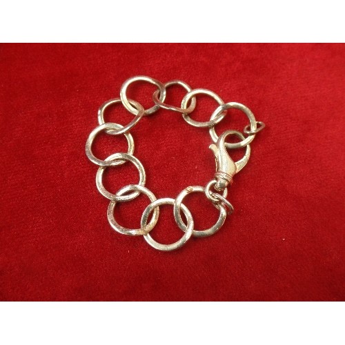 45 - SOLID SILVER CHAIN LOOP BRACELET  WEIGHT 28GR