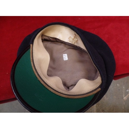 90B - 4 X VINTAGE MILITARY DRESS HATS. 2 ARE NAVY/BLACK WITH RED PIPING, A DARK GREEN, AND A WHITE WITH BL... 