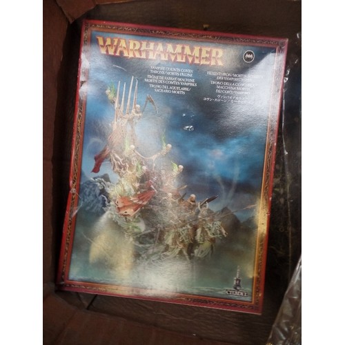 192G - WARHAMMER. LARGE QUANTITY OF ITEMS, INCLUDES PARTLY-MADE FIGURES, ALSO THE ORIGINAL BOXES, INC AGE O... 