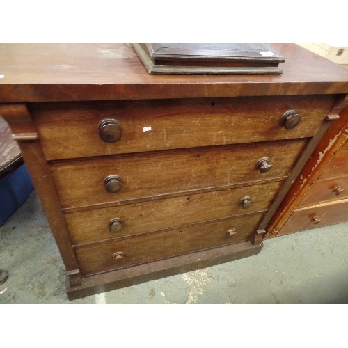 448 - VICTORIAN MAHOGANY 4 DRAWER CHEST. ON SQUARE PLINTH BASE. SIDE BRACKET SUPPORTS TO THE TOP. 110CM W.