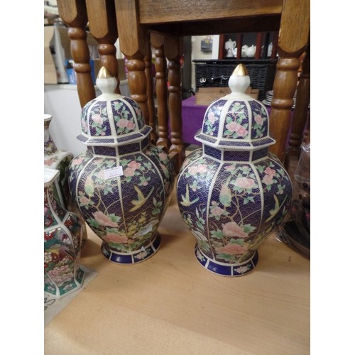 282 - 2 LIDDED CHINESE GINGER JARS, 3 VASES, A PLATE AND A HEAVY ASH TRAY.