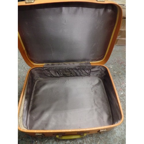 204 - LOVELY LITTLE RETRO SUITCASE. TAN LEATHERETTE, WITH YELLOW PLASTIC HANDLE. GREY 'SATIN' LINED WITH P... 