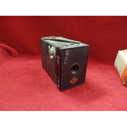 265 - VINTAGE AGFA BOX CAMERA. 6X9 ON 120. TOGETHER WITH MIRAGE 400 HOT SHOE SYNCRO FLASH UNIT.