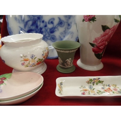 266 - VINTAGE CERAMIC COLLECTION. INC LARGE WEDGWOOD RANUNCULUS CHARGER/PLATE, HAND-PAINTED SHORTER & SON ... 