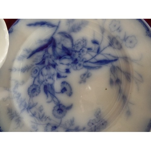 266 - VINTAGE CERAMIC COLLECTION. INC LARGE WEDGWOOD RANUNCULUS CHARGER/PLATE, HAND-PAINTED SHORTER & SON ... 