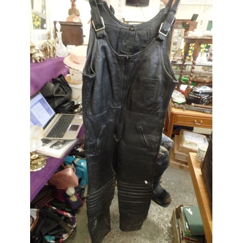 311 - LEATHER BIB & BRACE MOTORCYCLE TROUSERS[38]