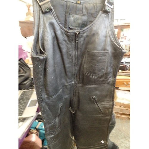 311 - LEATHER BIB & BRACE MOTORCYCLE TROUSERS[38]