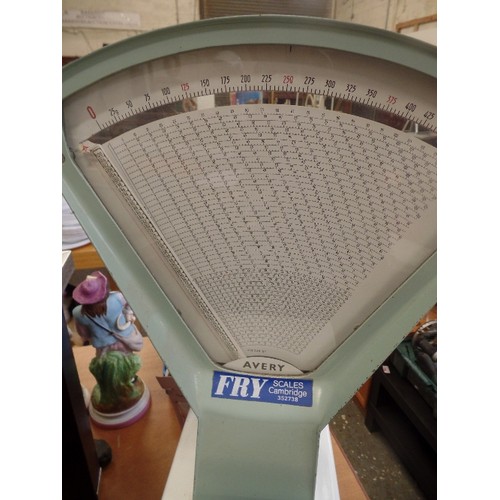 338 - LARGE AVERY SHOP SCALES.  RETRO-VINTAGE [FRY SCALES-CAMBRIDGE STICKER]