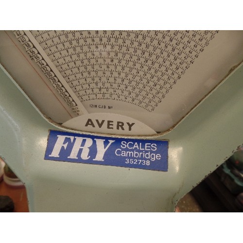 338 - LARGE AVERY SHOP SCALES.  RETRO-VINTAGE [FRY SCALES-CAMBRIDGE STICKER]