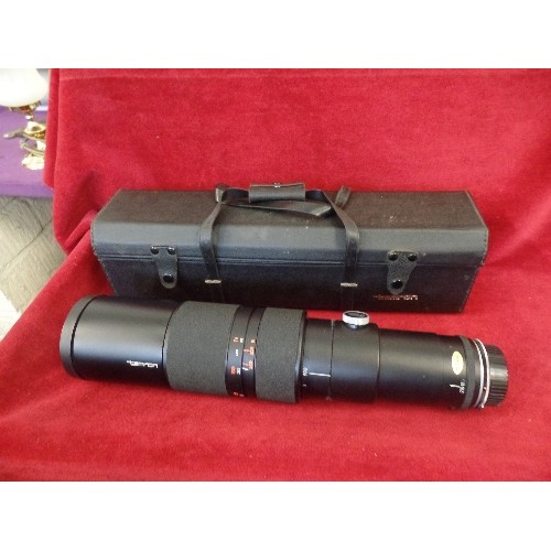 380 - LARGE VINTAGE ZOOM LENS. TAMRON ADAPTALL CZ-500/200-500MM. F6.9. IN ORIGINAL CARRY CASE AND BOX.