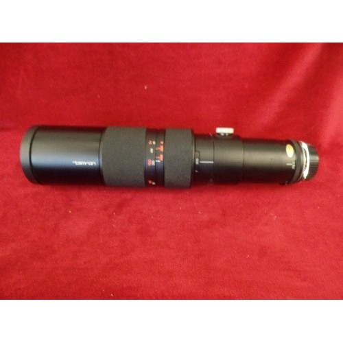 380 - LARGE VINTAGE ZOOM LENS. TAMRON ADAPTALL CZ-500/200-500MM. F6.9. IN ORIGINAL CARRY CASE AND BOX.