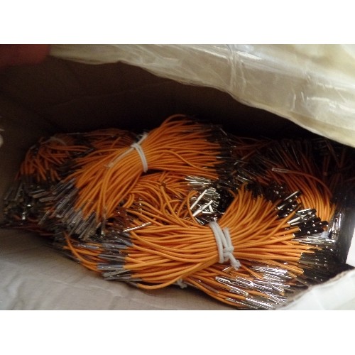 389 - 5 BOXES FULL OF LARGE QUANTITY OF BRAND-NEW CORD TIPPING ROPE CORD WITH STEEL/PLASTIC ENDS. PAPER BR... 