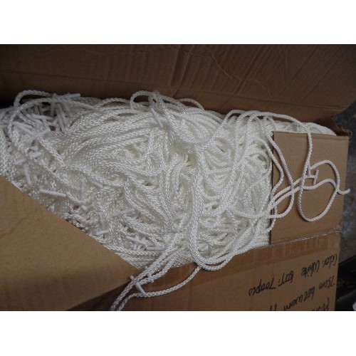 389 - 5 BOXES FULL OF LARGE QUANTITY OF BRAND-NEW CORD TIPPING ROPE CORD WITH STEEL/PLASTIC ENDS. PAPER BR... 