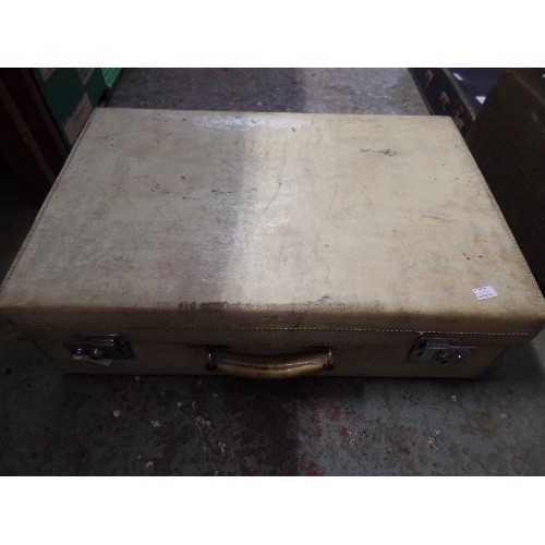 390 - SMALL VINTAGE CREAM LEATHERETTE SUITCASE. 51CM.W.