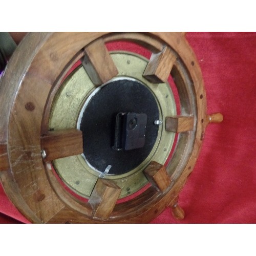 392 - VINTAGE 'SHIP'S WHEEL' CLOCK. WOOD/BRASS SURROUND.