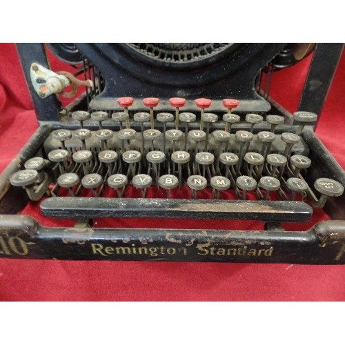 396 - WONDERFUL VINTAGE TYPEWRITER 'REMINGTON STANDARD 10'