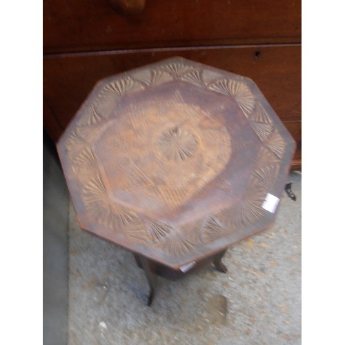 541 - EDWARDIAN CHIP CARVED PLANT STAND SIDE TABLE WITH OCTAGONAL TOP - 62CM