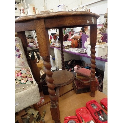 414 - VINTAGE OAK OCCASIONAL TABLE WITH LOWER SHELF. BEAUTIFUL BARLEY TWIST LEGS. APPROX 66CM DIAM. SOME M... 