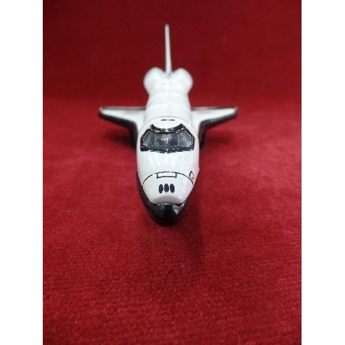 418 - COLLECTORS SCALE MODEL OF USA SPACE SHUTTLE.