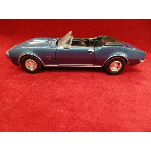 420 - PRECISION-MADE MOTORMAX SCALE MODEL. 1967 CHEVROLET CAMMERO CONVERTABLE.