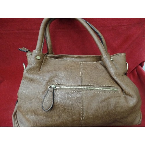 485 - LARGE 'JIMMY CHOO' STYLE HANDBAG. BROWN LEATHER.