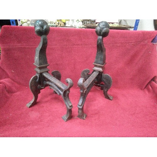 558 - 2 X VINTAGE CAST IRON FIRE DOGS.