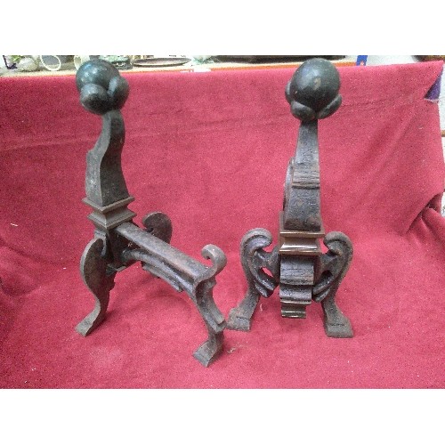 558 - 2 X VINTAGE CAST IRON FIRE DOGS.